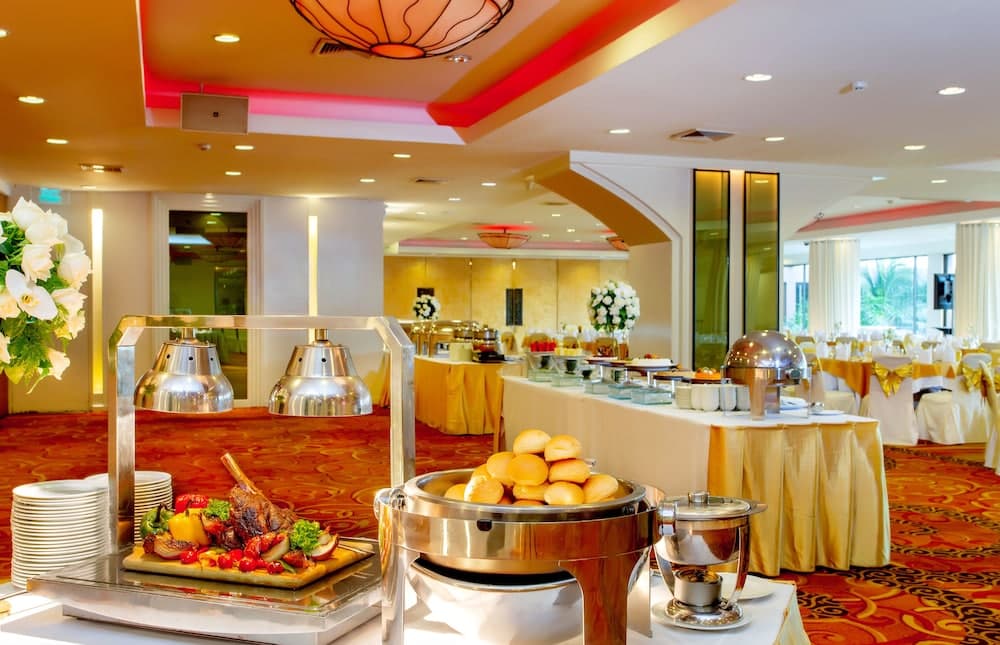 Ramada Plaza by Wyndham Bangkok Menam Fiume — 9