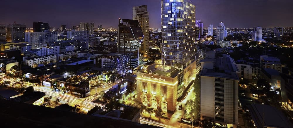 Grande Centre Point Sukhumvit 55 — 1