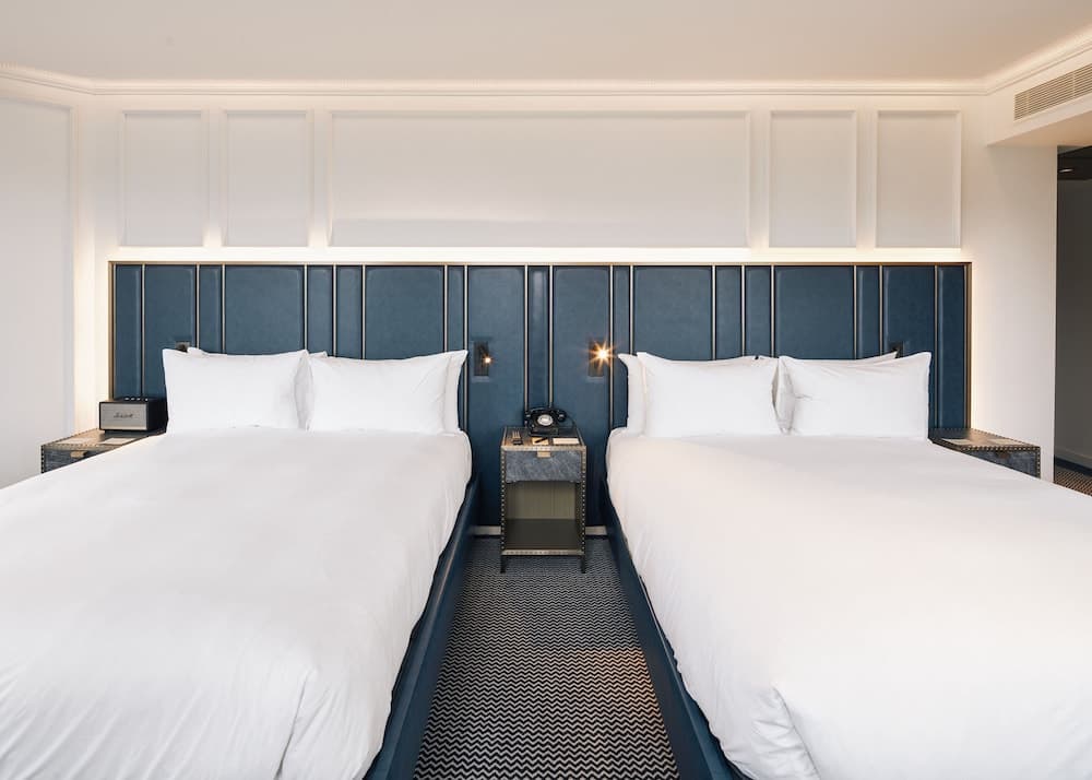 Page8, Seite Hotels — 23