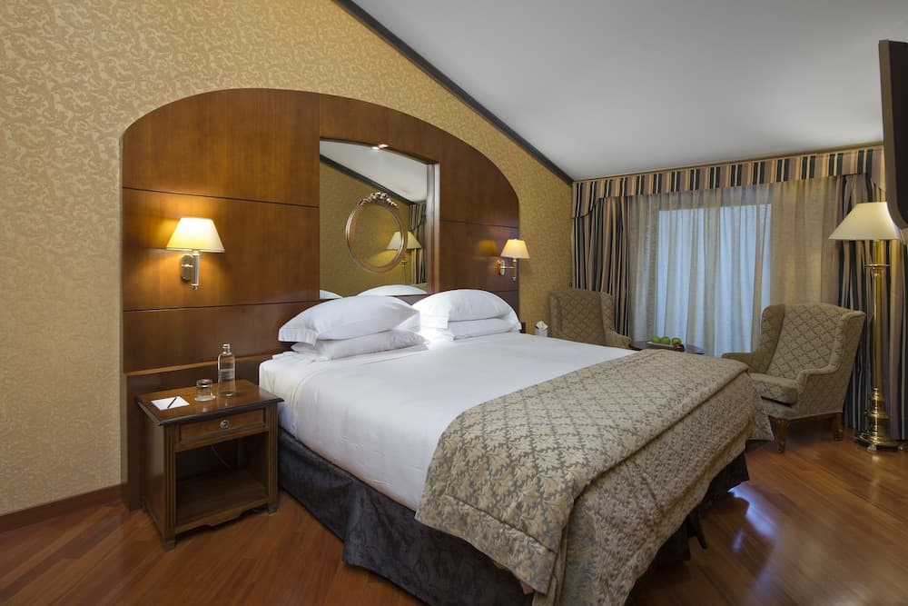 Melia Milano — 24