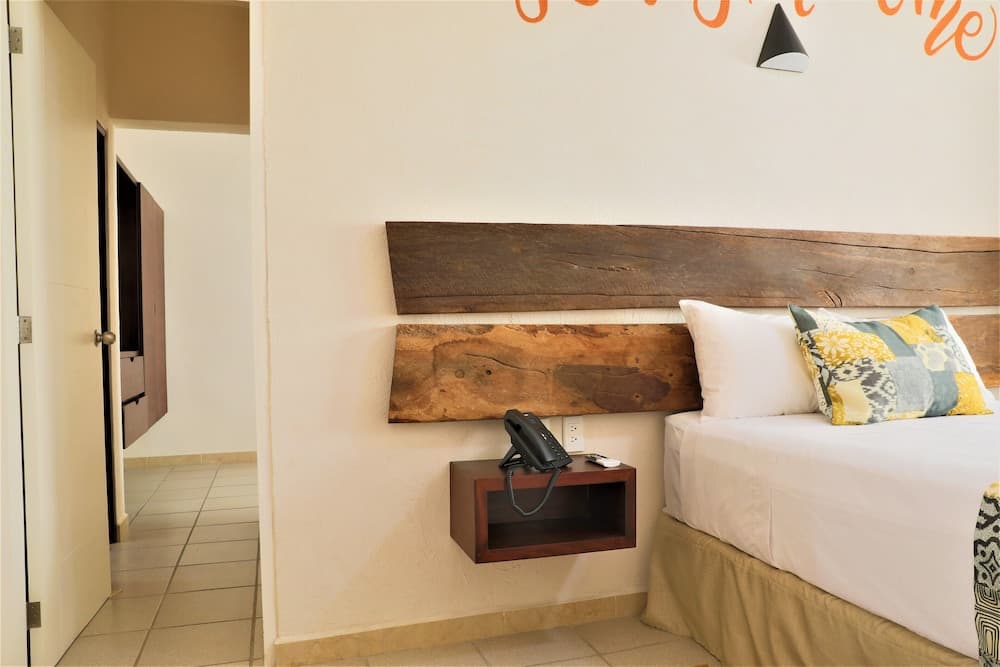 Hotel 12 Bees — 27