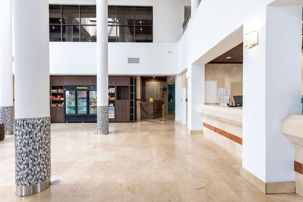Regency Miami Airport by Sonesta — 4