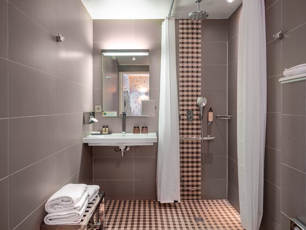 Hotel Le Mareuil — 23