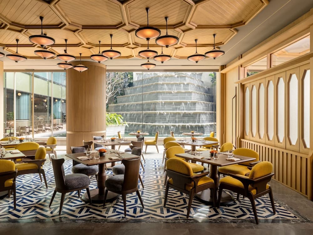 Dusit Thani Bangkok — 18
