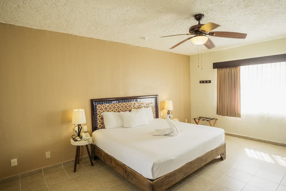 Petit Lafitte Hotel — 27