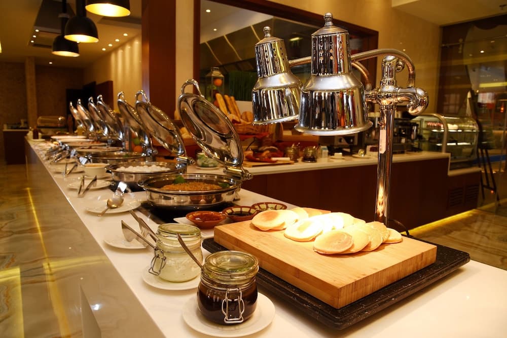 Mercure Gold Hotel Jumeirah Dubai by Accor — 13