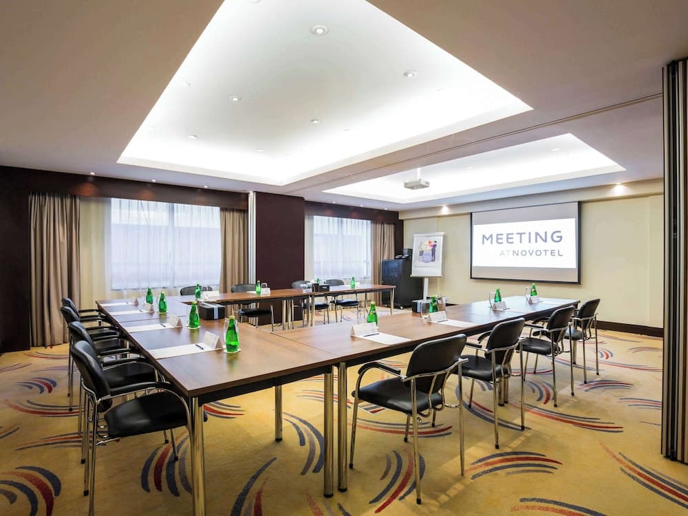 Novotel Deira Creekside Dubai — 14