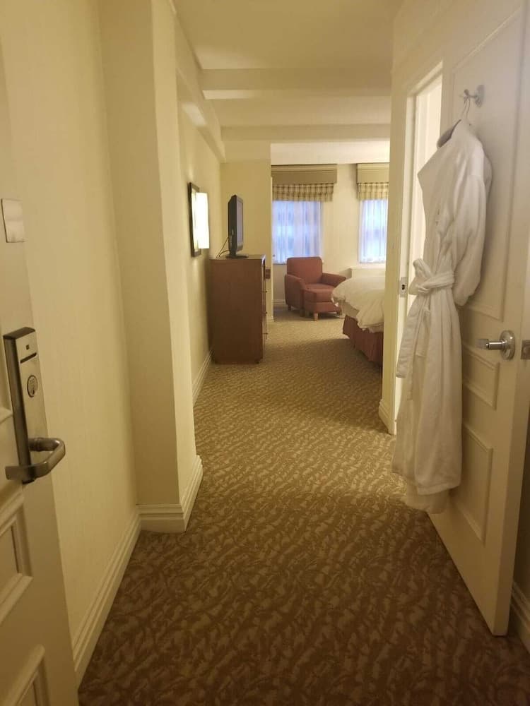 San Carlos Hotel — 19