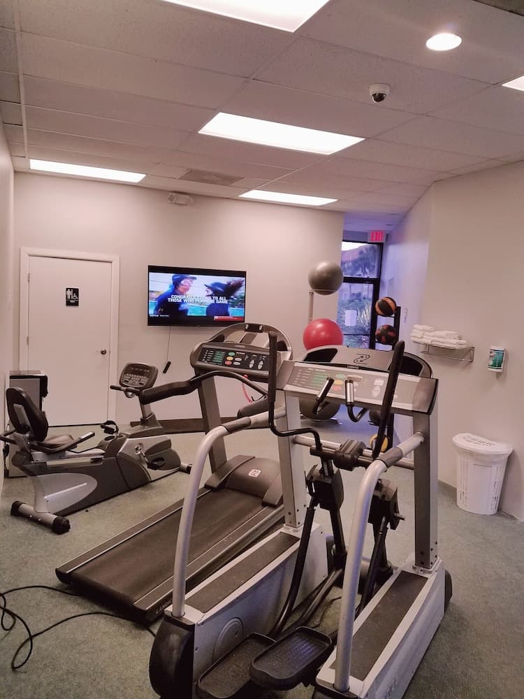 Parc Corniche Condominium Suite Hotel — 4