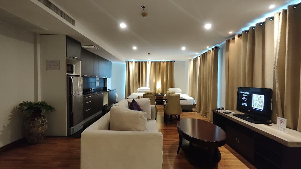 El Hotel y Residencia Bless — 29