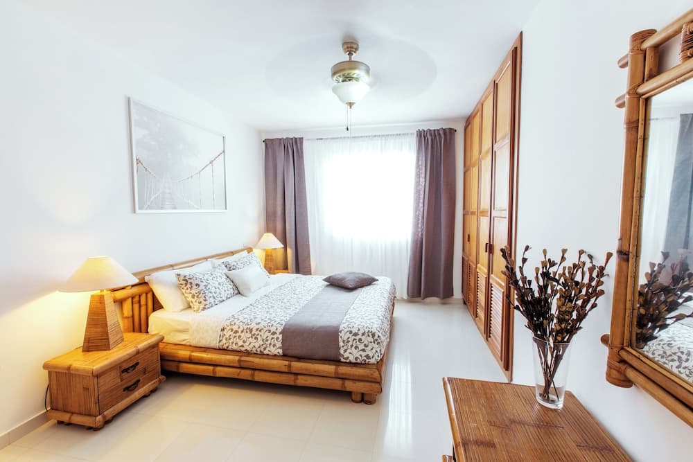 LAS TERRAZAS - POOL VIEW SUITES — 16