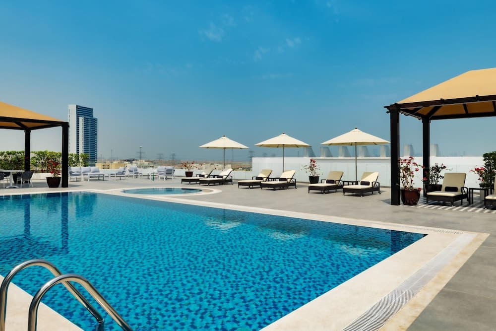 Four Points by Sheraton Production City, Dubai — 24