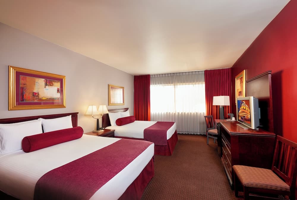 Four Queens Hotel and Casino — 17