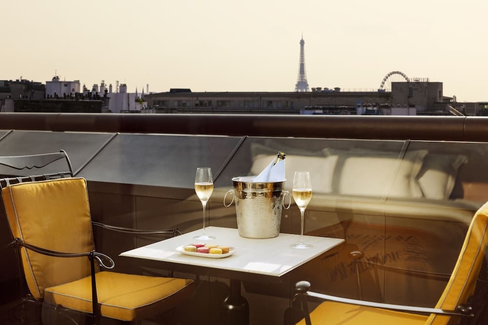 Hotel Madame Traum — 13