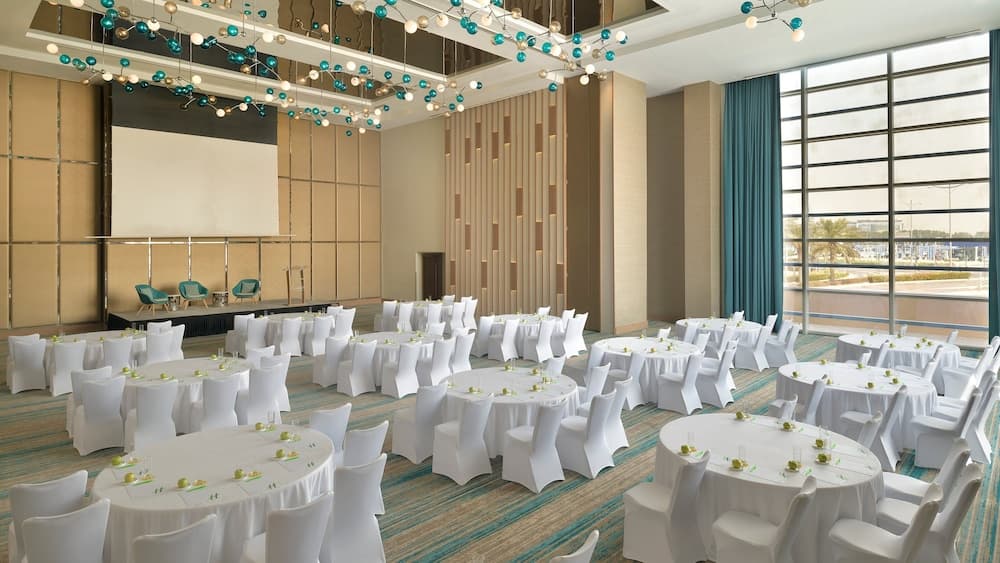 Holiday Inn & Suites Dubai Festival City by IHG — 7