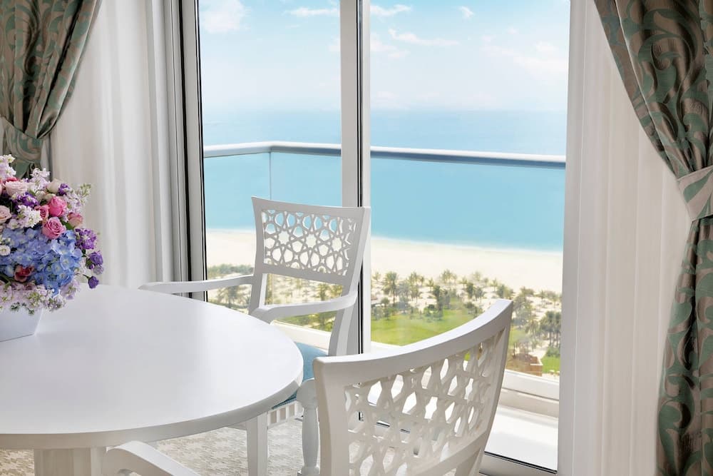 Al Habtoor Grand Resort, Autograph Collection® — 3