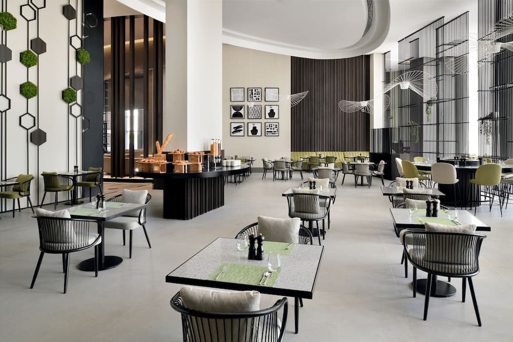 Courtyard by Marriott World Trade Centre, Dubai — 13