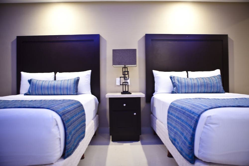 Maria Elena Hotel — 6
