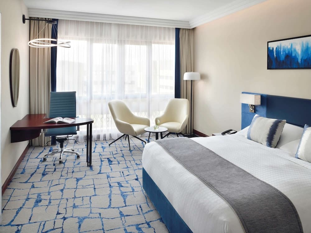 Mövenpick Hotel & Apartments Bur Dubai — 27