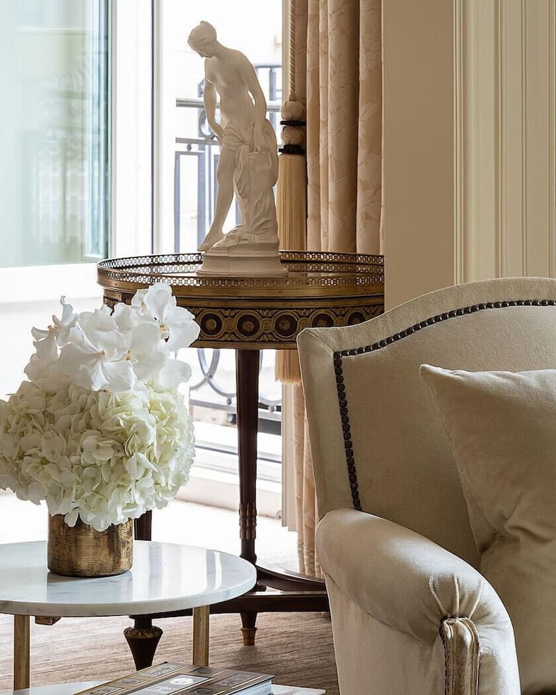 Four Seasons Hotel George V — 16