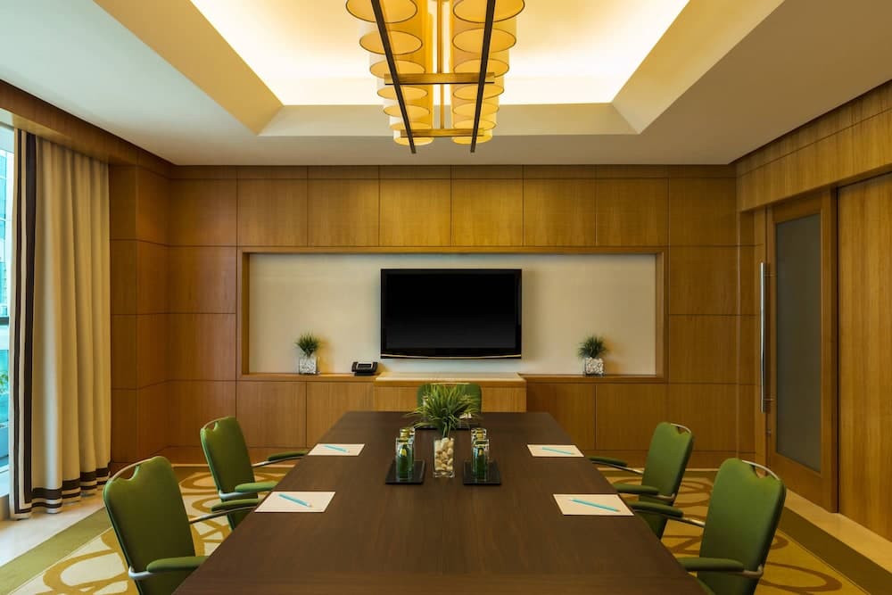 Four Points by Sheraton Sheikh Zayed Road, Dubai — 18