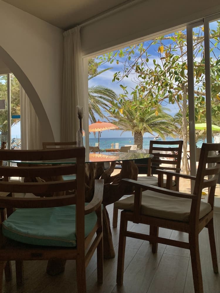 Hotel Tagomago — 23