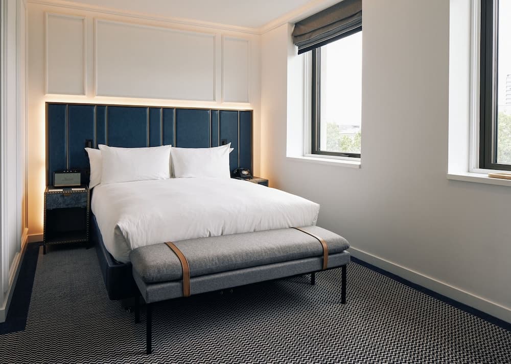 Page8, Seite Hotels — 14