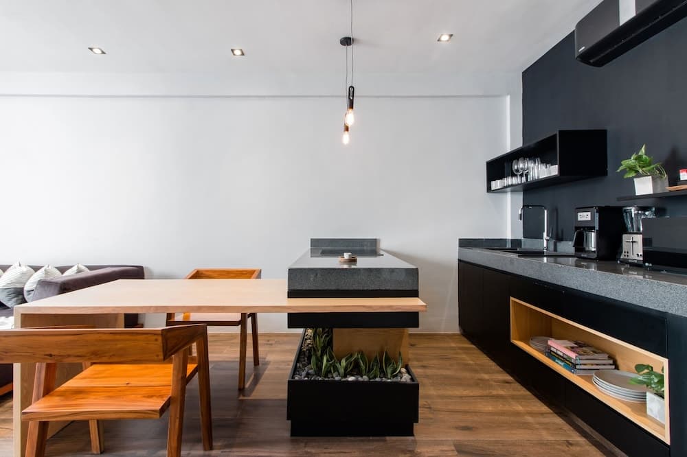 Leaf Boutique Condos — 18