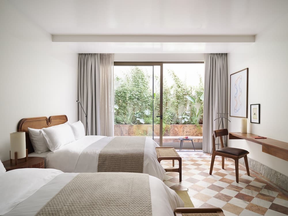 Hotel Dama — 3