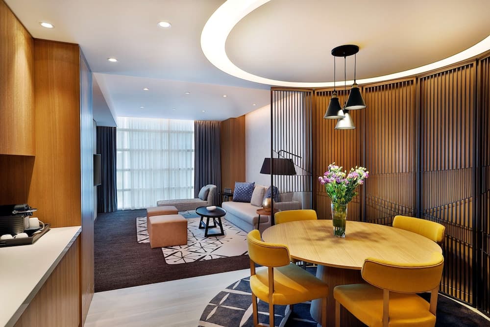 DoubleTree by Hilton Dubai - Business Bay — 18
