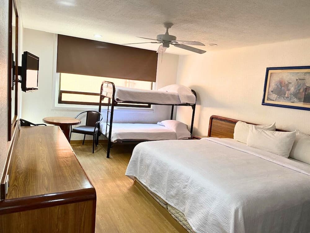 Hotel San Lucas — 17