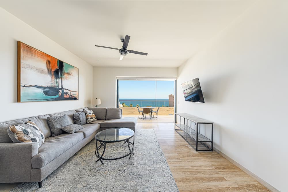 Marella Cabo — 17
