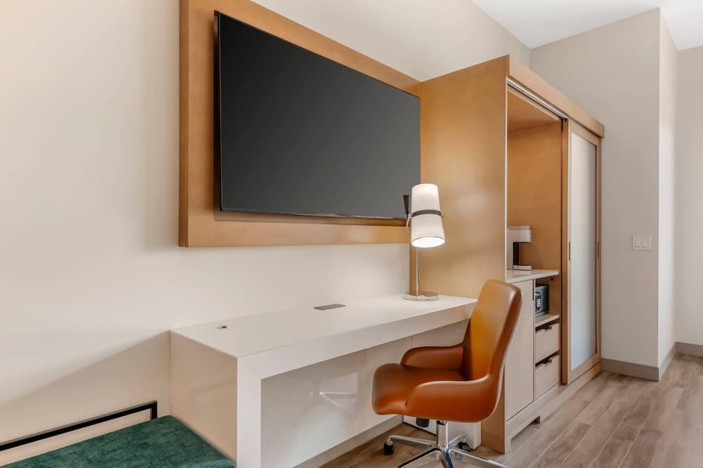 Cambria Hotel Tampa-Brandon — 22