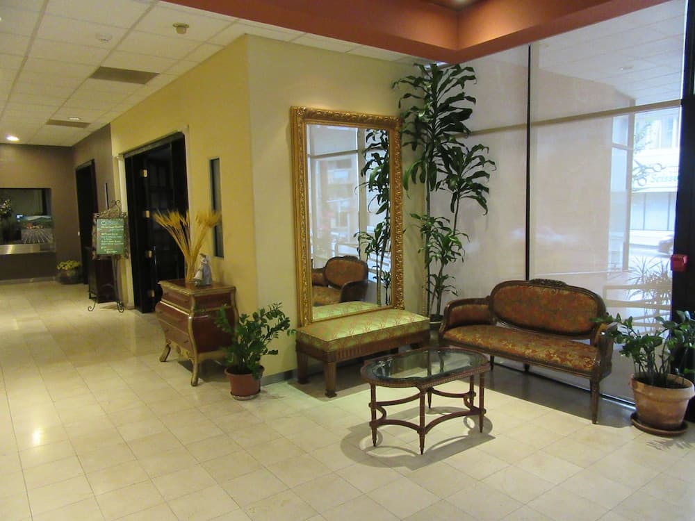 Ramada by Wyndham Los Angeles/Koreatown West — 2