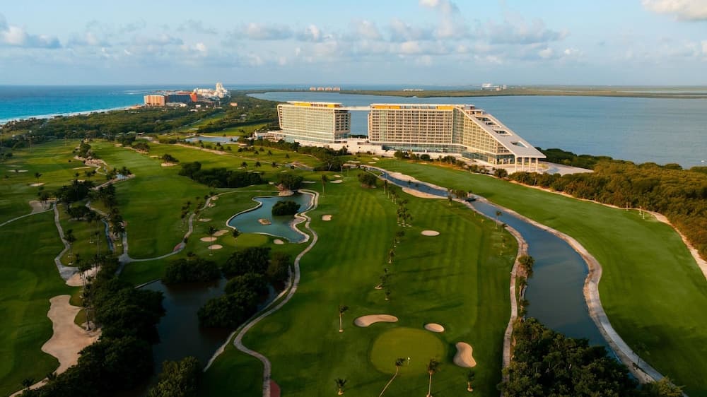 Hyatt Vivid Grand Island Cancun Adults Only All-Inclusive — 1
