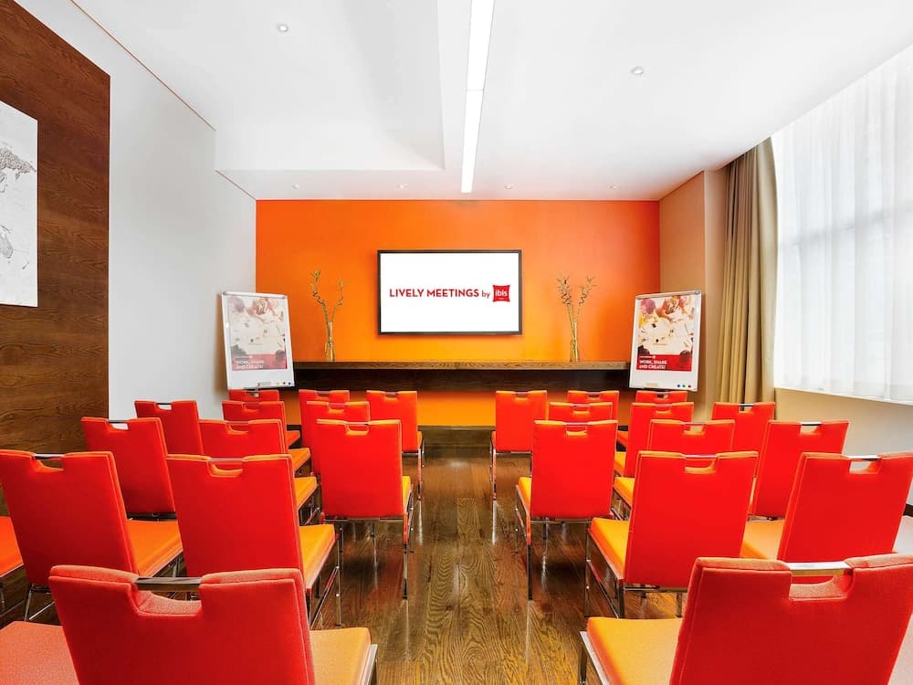 ibis Dubai Al Rigga — 12