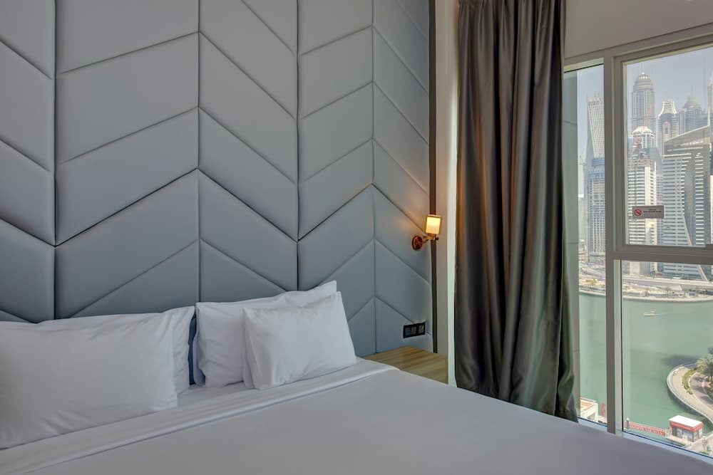 Royal Regency Suiten — 24