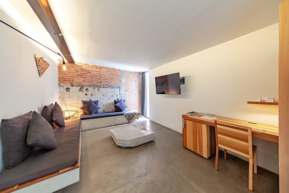 Hotel Carlota — 16