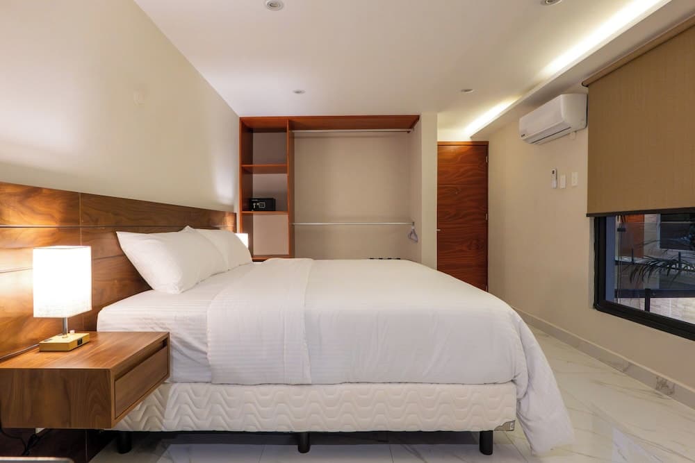 Hotel 28 — 10