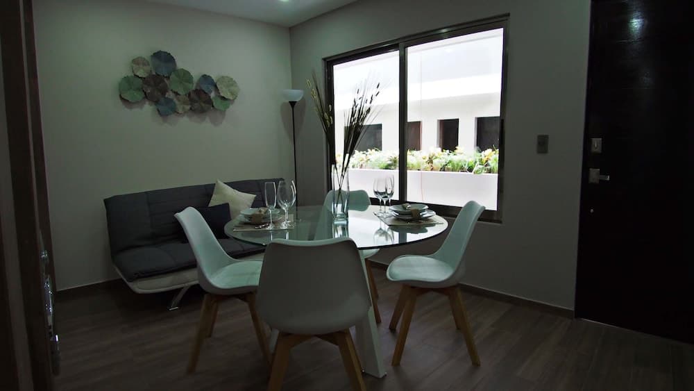Palmarena Habitaciones y Residencias - Comodidad de Larga Estancia con Estacionamiento, Sauna, Gimnasio y Piscina (A pasos de la 5ta Avenida) — 10