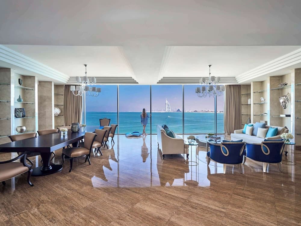 Rixos The Palm Hotel & Suites — 11
