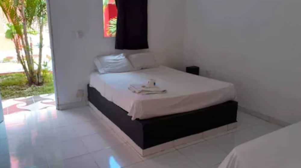 Hotel Punto 4 — 16