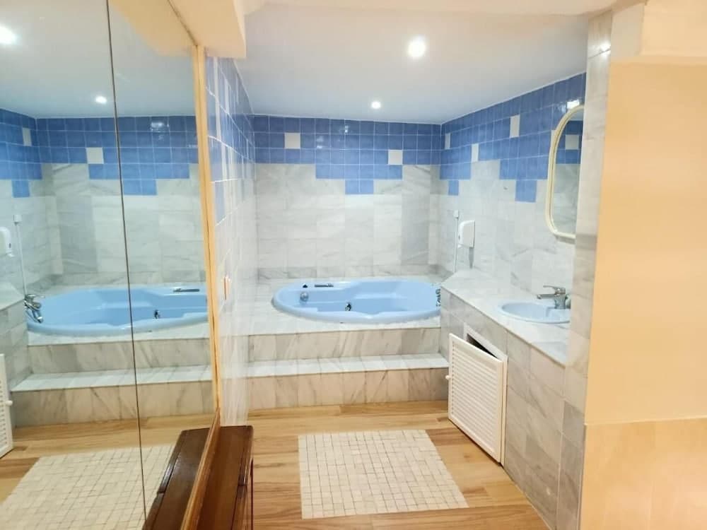 Hostal Avenida Andalucía — 27