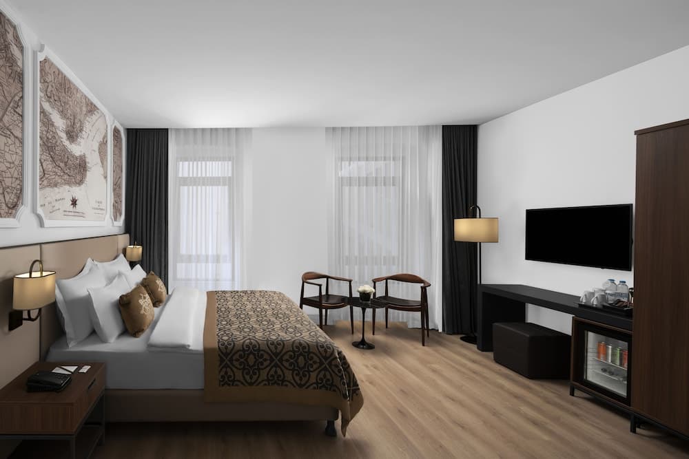 Akka Suites Taksim — 17