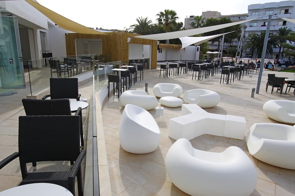BG Hotel Pamplona — 13