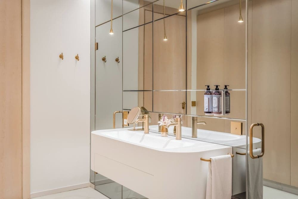 Bless Hotel Barcelona — 15
