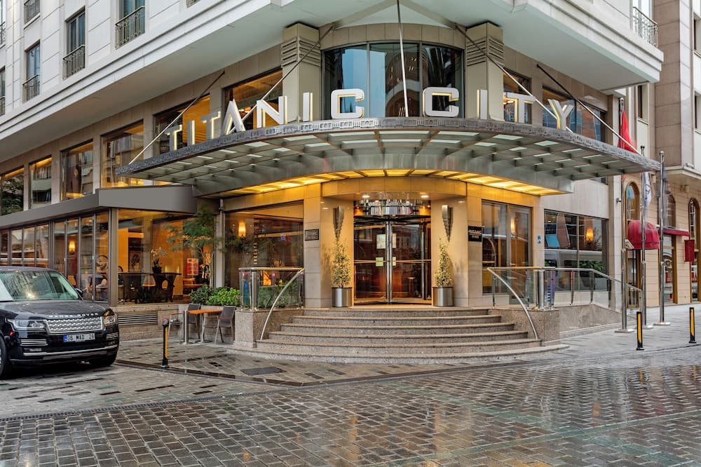Titanic City Taksim — 1