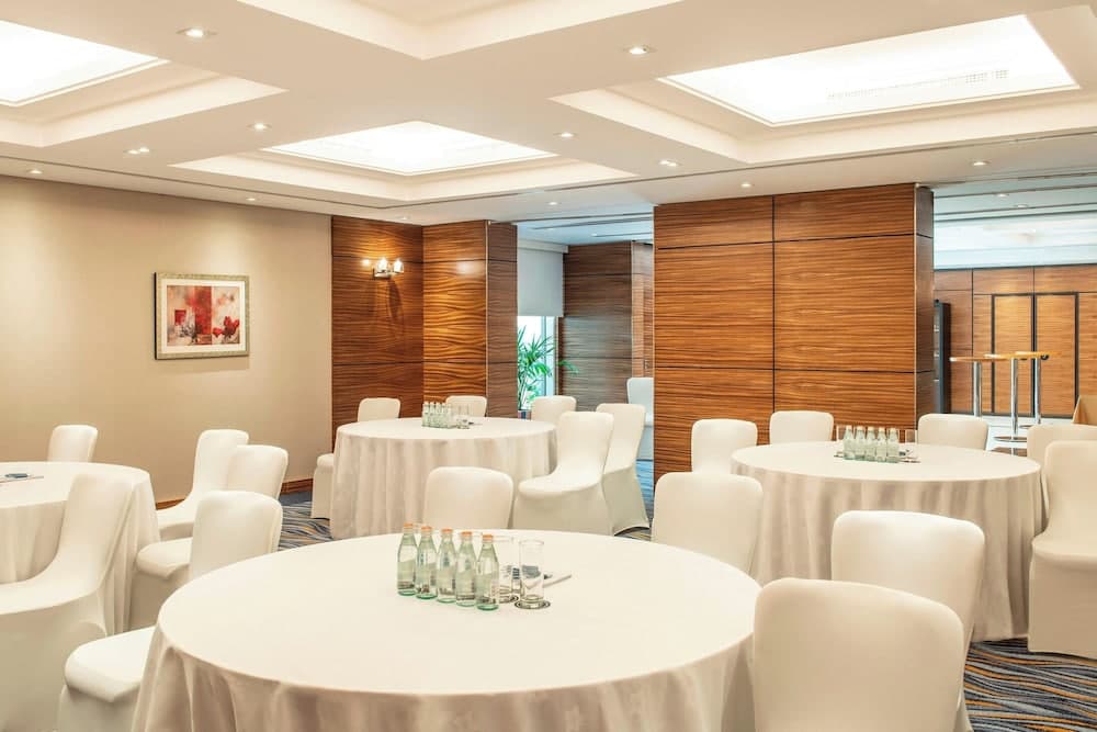 Four Points by Sheraton Bur Dubai — 8