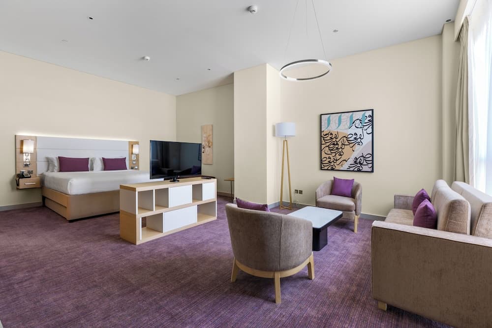 Premier Inn Dubai Ibn Battuta Mall — 9