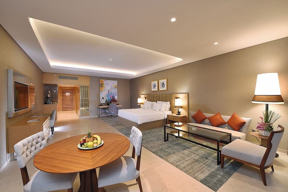 Grand Cosmopolitan Hotel — 5